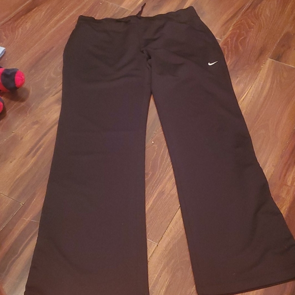 Nike Fit Dry Women's Medium athletic pants
